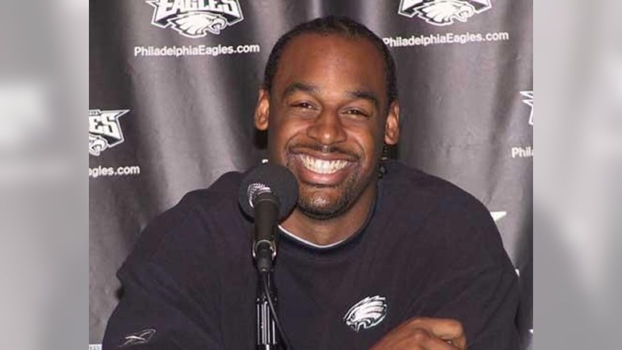 Former Eagles QB Donovan McNabb to host video podcast on OutKick - CBS  Philadelphia