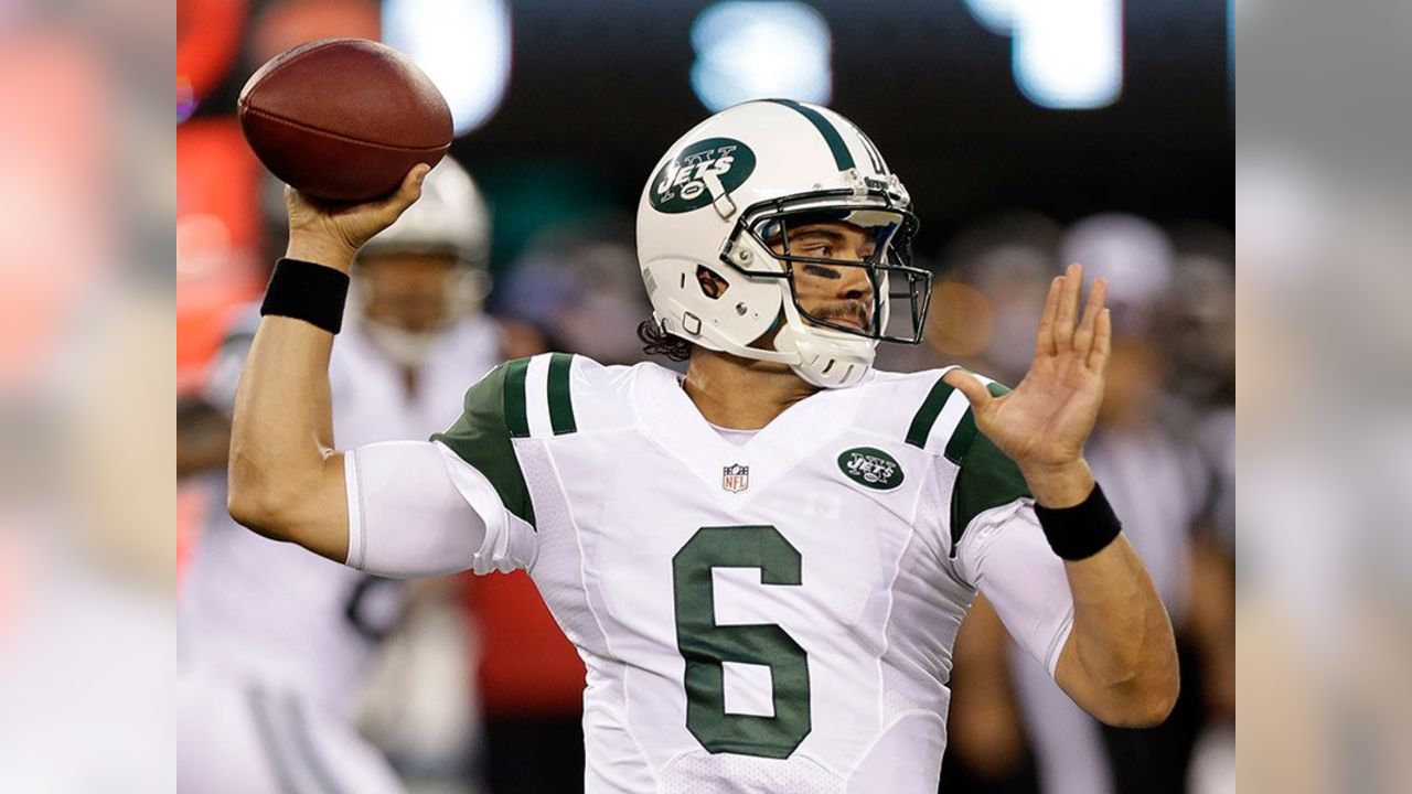 The Best Players to Stash in Fantasy Football From the NFC East - Mark  Sanchez, QB, Philadelphia Eagles