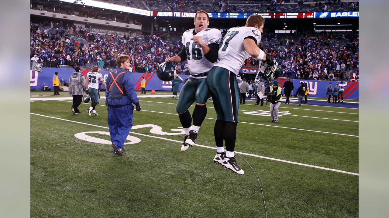 Photo Essay: Brent Celek from the Super Bowl Champion Eagles visits La  Salle – Catholic Telegraph