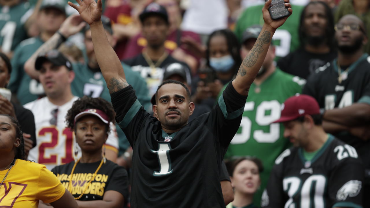 Eagles fans take over Washington's stadium, with many turning