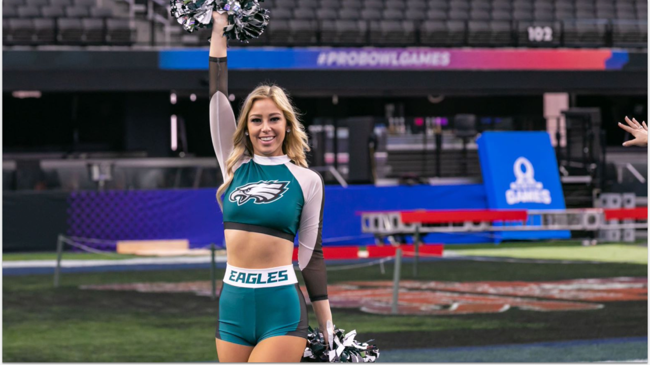 Eagles Cheerleaders: Savannah at the Pro Bowl