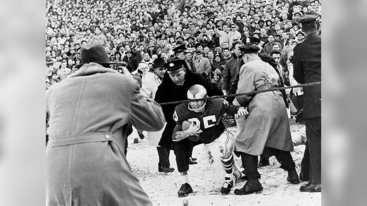 Eagles revisit their history with Franklin Field practice