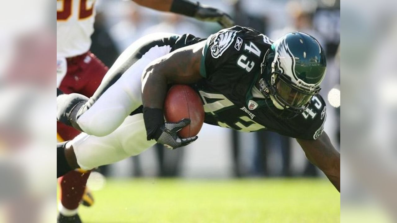 Former Eagles' FB, Leonard Weaver talks about his TOUGHEST Opponents 