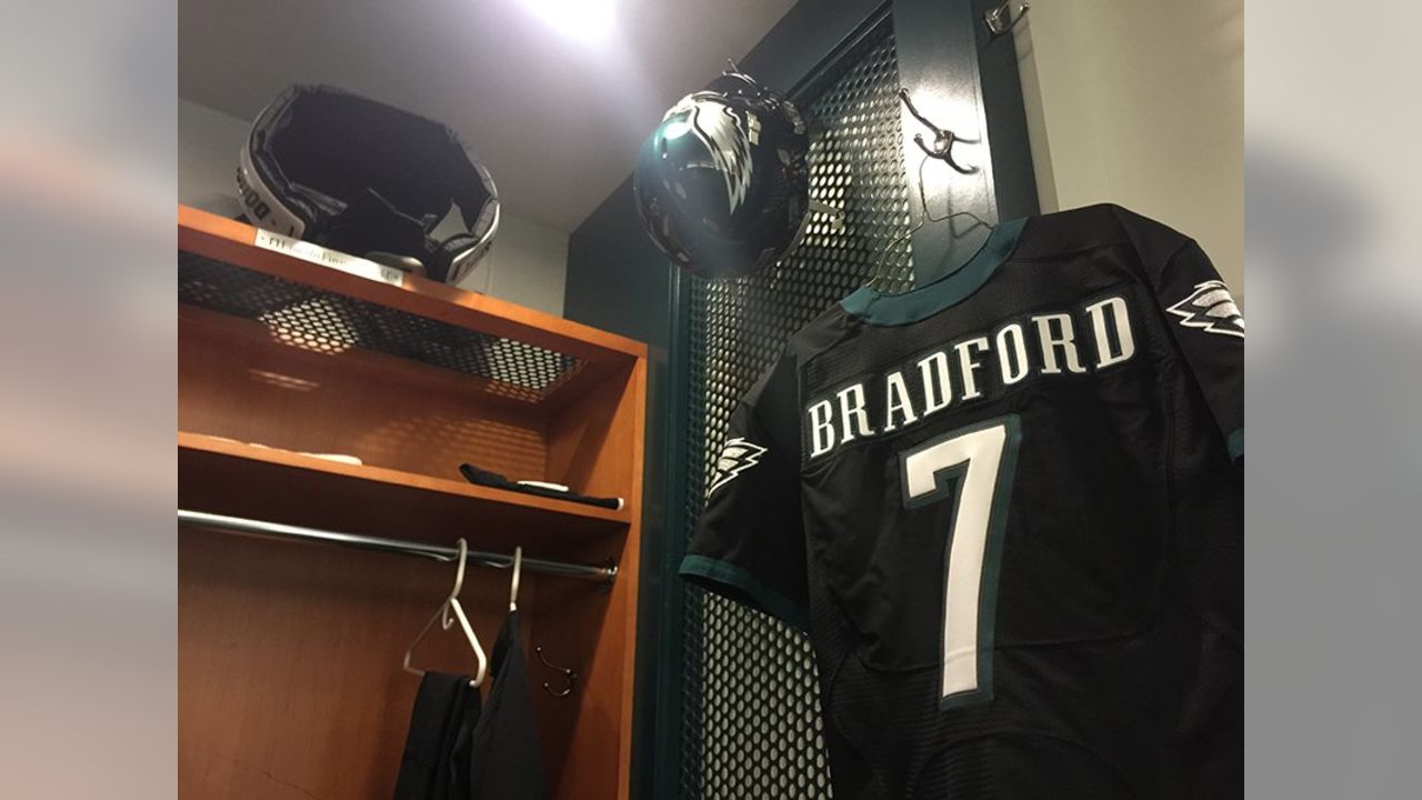 Philadelphia Eagles - Under the bright lights of Sunday Night Football: All.  Black. Everything. #Eagles are #BackInBlack for #AZvsPHI. #FlyEaglesFly