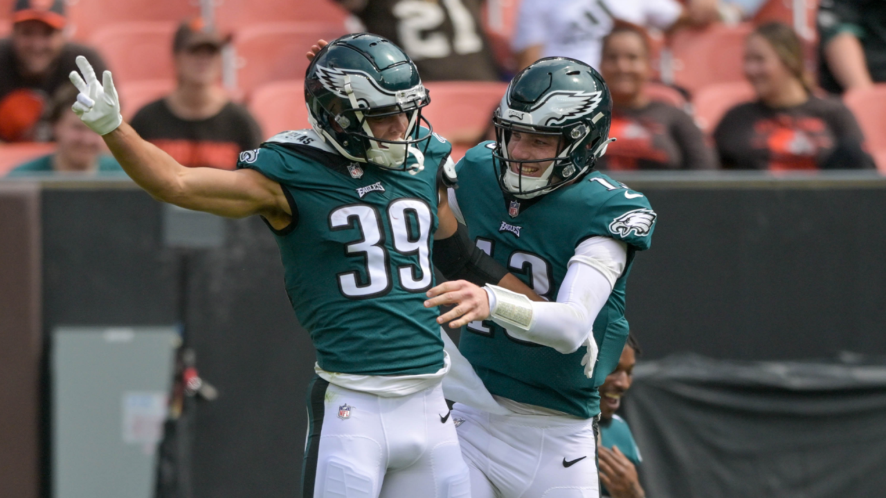 Watch Devon Allen's hurdle celebration after scoring a touchdown for the  Eagles