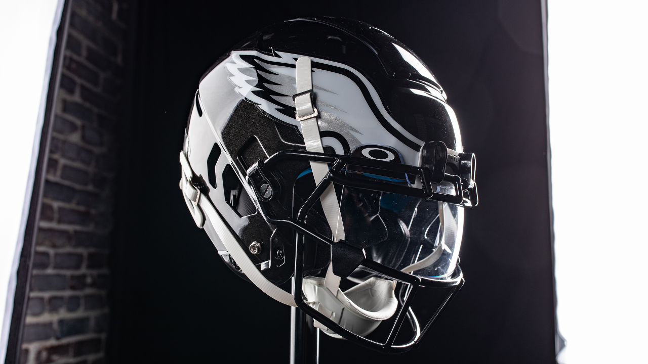 eagles wear black helmets
