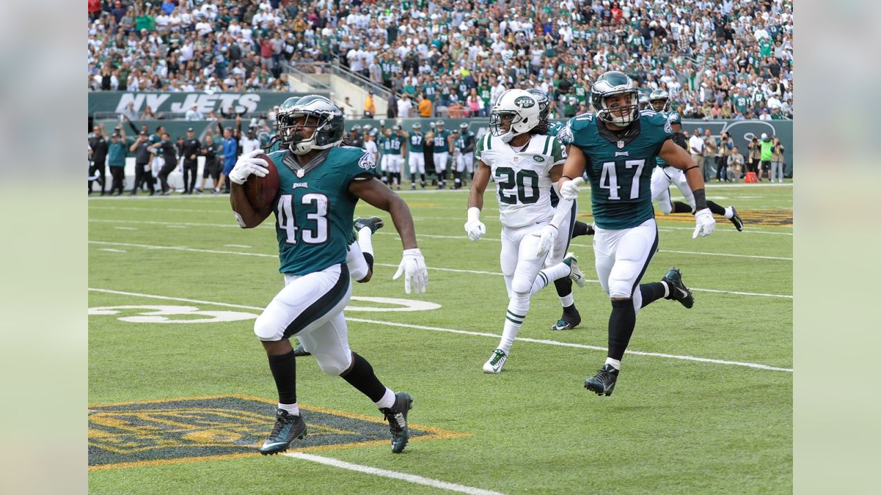 Eagles bring back K-State legend Darren Sproles on one-year deal