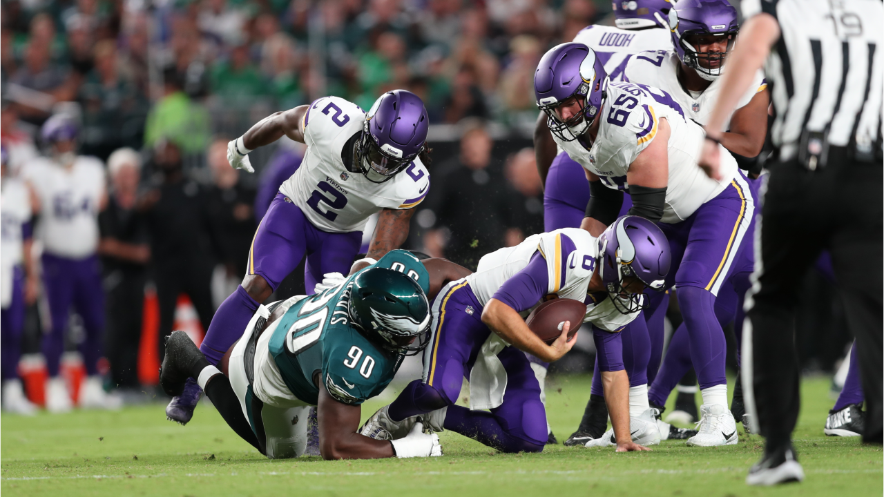 Vikings 28-34 Eagles - NFL live game recap: Philadelphia hang on for second  straight win as D'Andre Swift produces inspired display against Minnesota