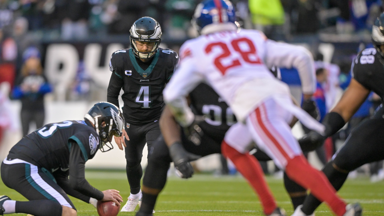 Philadelphia Eagles quarterback Jalen Hurts (1) in action during the NFL  football game against the New York Giants, Sunday, Jan. 8, 2023, in  Philadelphia. (AP Photo/Chris Szagola Stock Photo - Alamy