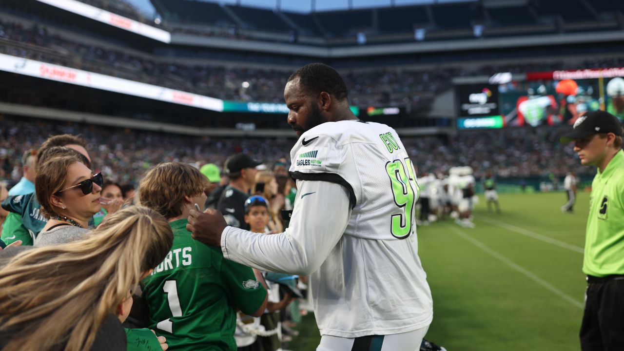 Fletcher Cox Mic'd Up at Eagles Joint Practice vs. Patriots You