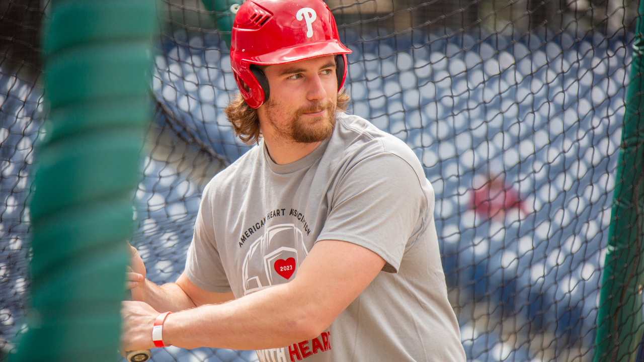 Look out, Phillies! Eagles take swings for charity