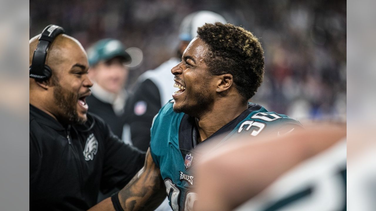 Philadelphia Eagles Brandon Gram Strips the Ball From Tom Brady During –  Great Shot LLC