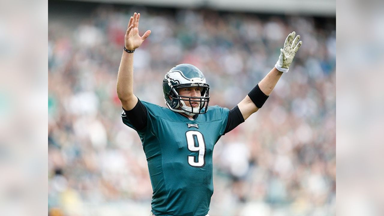 Eagles quarterback NICK FOLES receives a touchdown pass just before half  time - Gold Medal Impressions