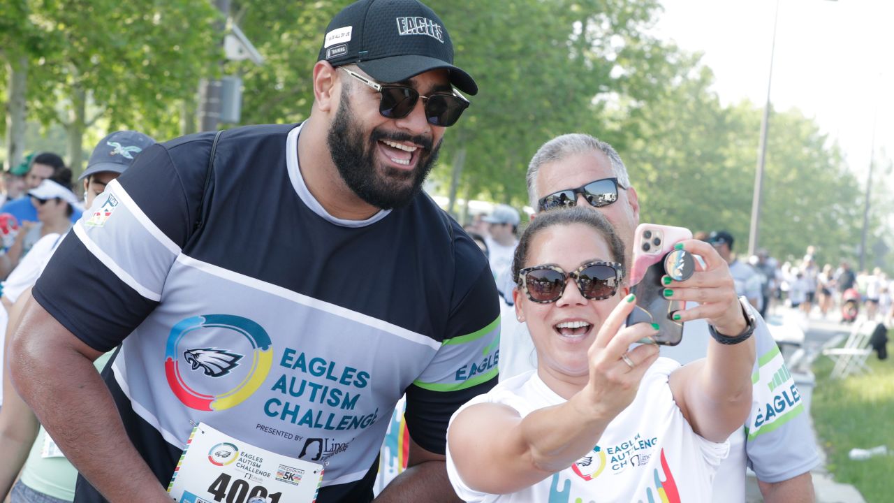 Bike alongside Eagles players and coaches at the Eagles Autism