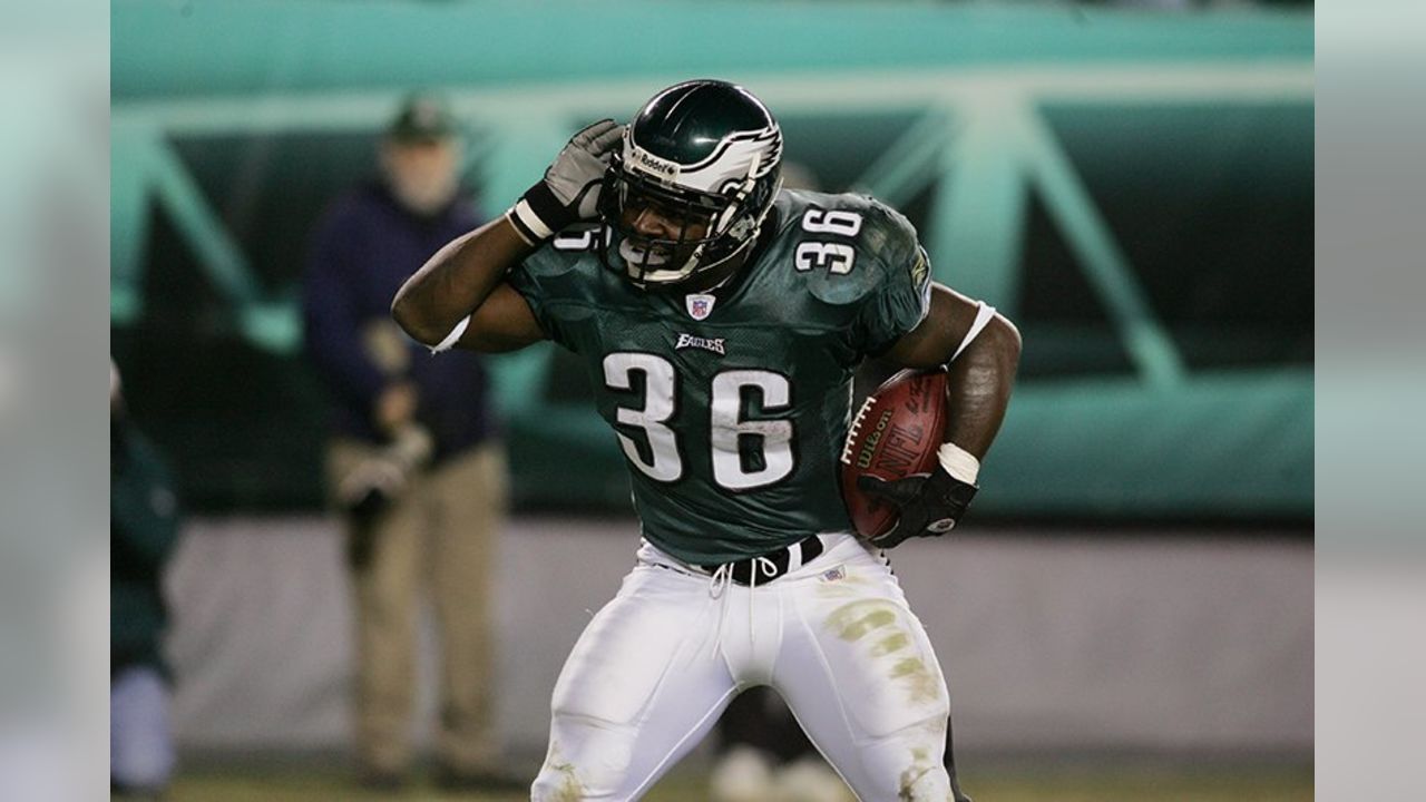 Philadelphia Eagles running back Brian Westbrook runs past