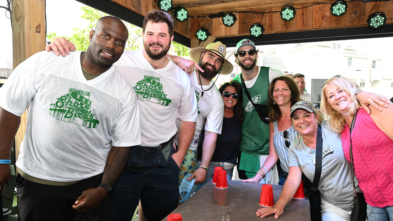 Watch Eagles' Jason Kelce chug beers and tend bar at Jersey Shore fundraiser