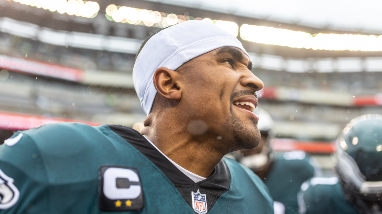 Hurts Inks New Extension w/Philadelphia Eagles, Makes NFL History