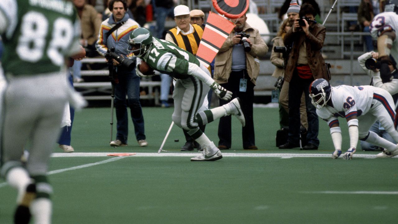 Harold Carmichael Artifacts to the Hall