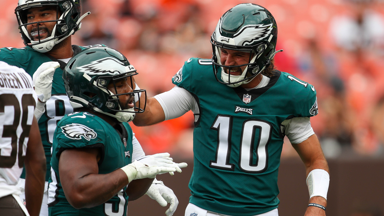 Josh Dobbs plays well again in Browns' 21-20 preseason loss to Eagles