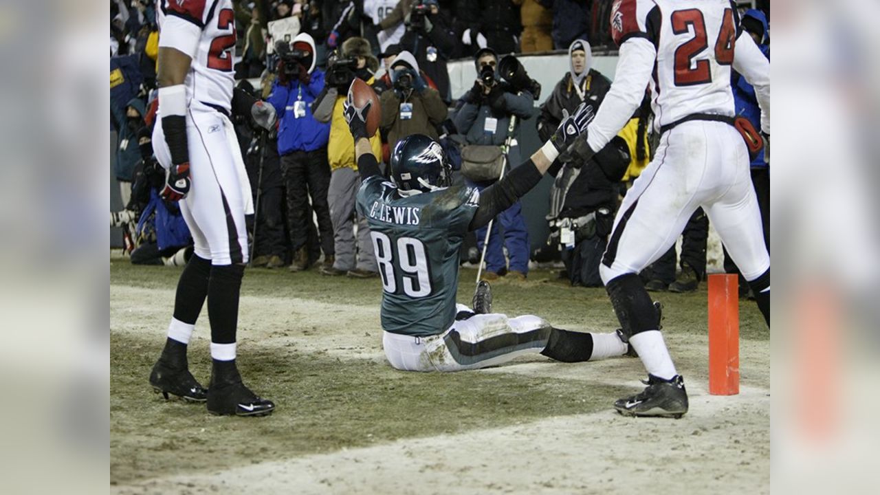 Eagles Defense Swarms Vick! (Falcons vs. Eagles, 2004 NFC Champ)