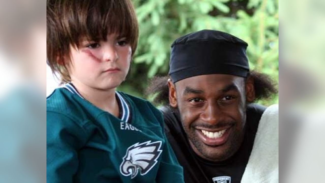 Philadelphia Eagles quarter back Donovan McNabb jokes during