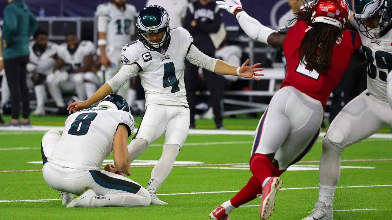 Washington Commanders take tough loss against undefeated Philadelphia in NFC  East clash