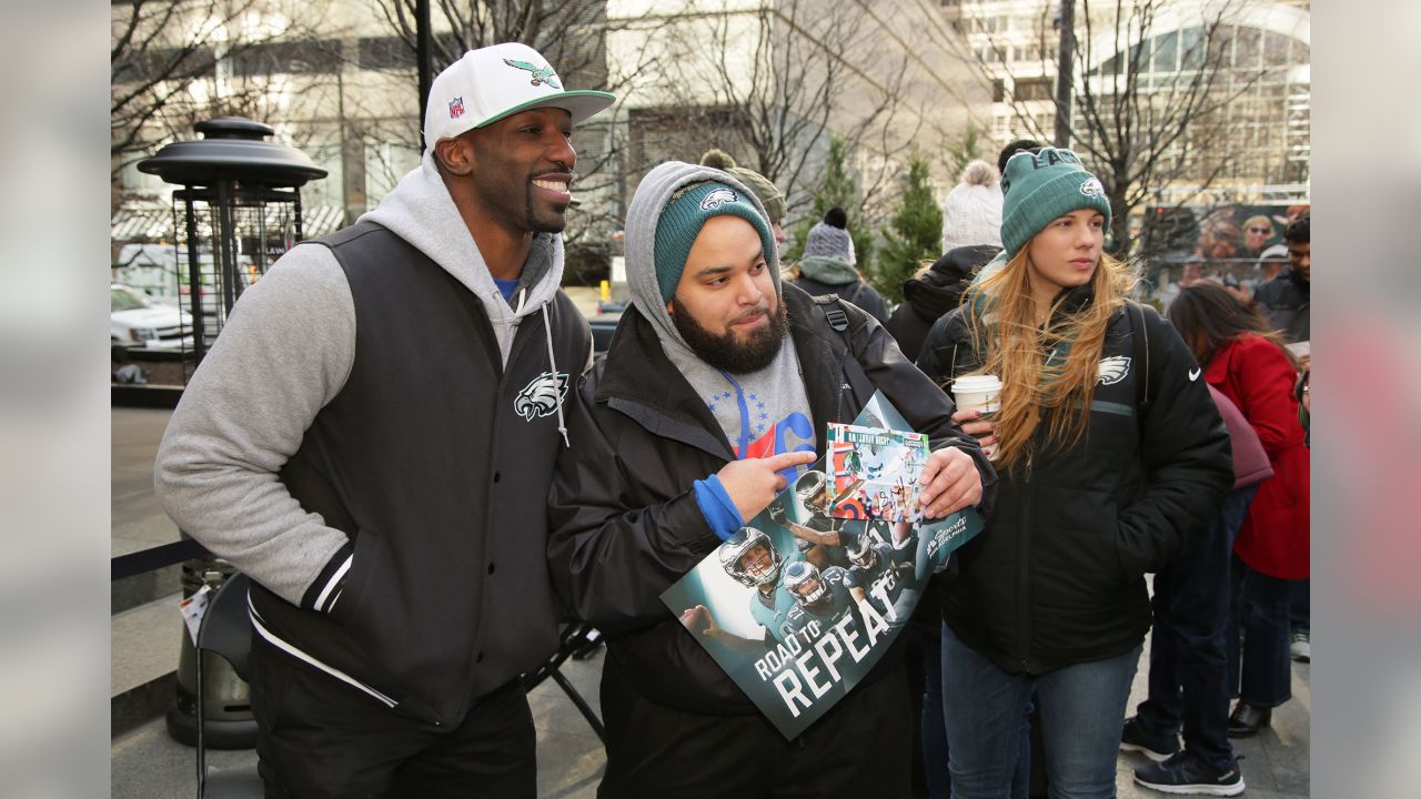 Philadelphia Eagles - Kick off your playoff weekend at #Eagles Headquarters!  Eagles Cheerleaders, Legends, SWOOP, and the Pep Band will take over the  Comcast Center from 11AM to 2PM to take photos