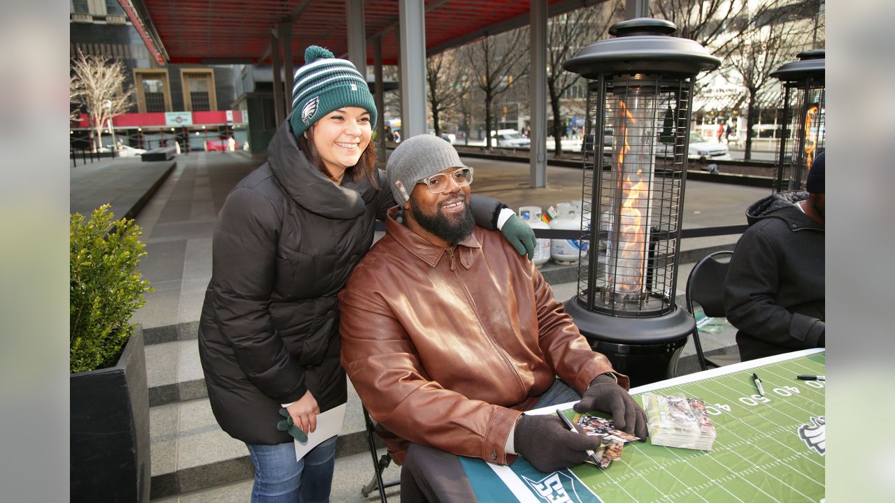 Philadelphia Eagles - Kick off your playoff weekend at #Eagles Headquarters!  Eagles Cheerleaders, Legends, SWOOP, and the Pep Band will take over the  Comcast Center from 11AM to 2PM to take photos