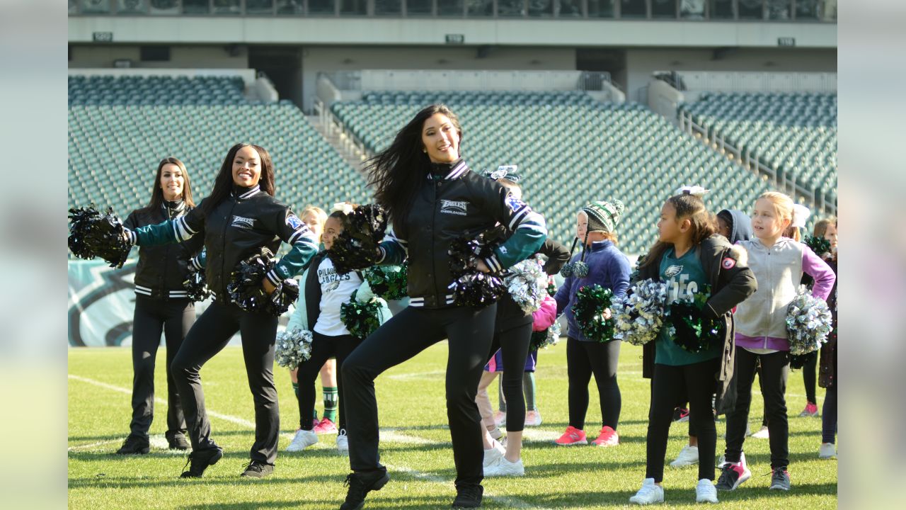 Some holiday cheer from Philadelphia Eagles offensive linemen