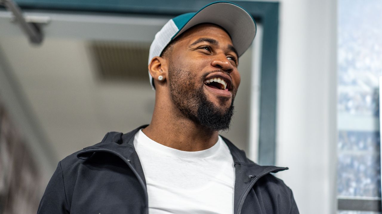 Philadelphia Eagles' Haason Reddick hosts youth camp in Camden