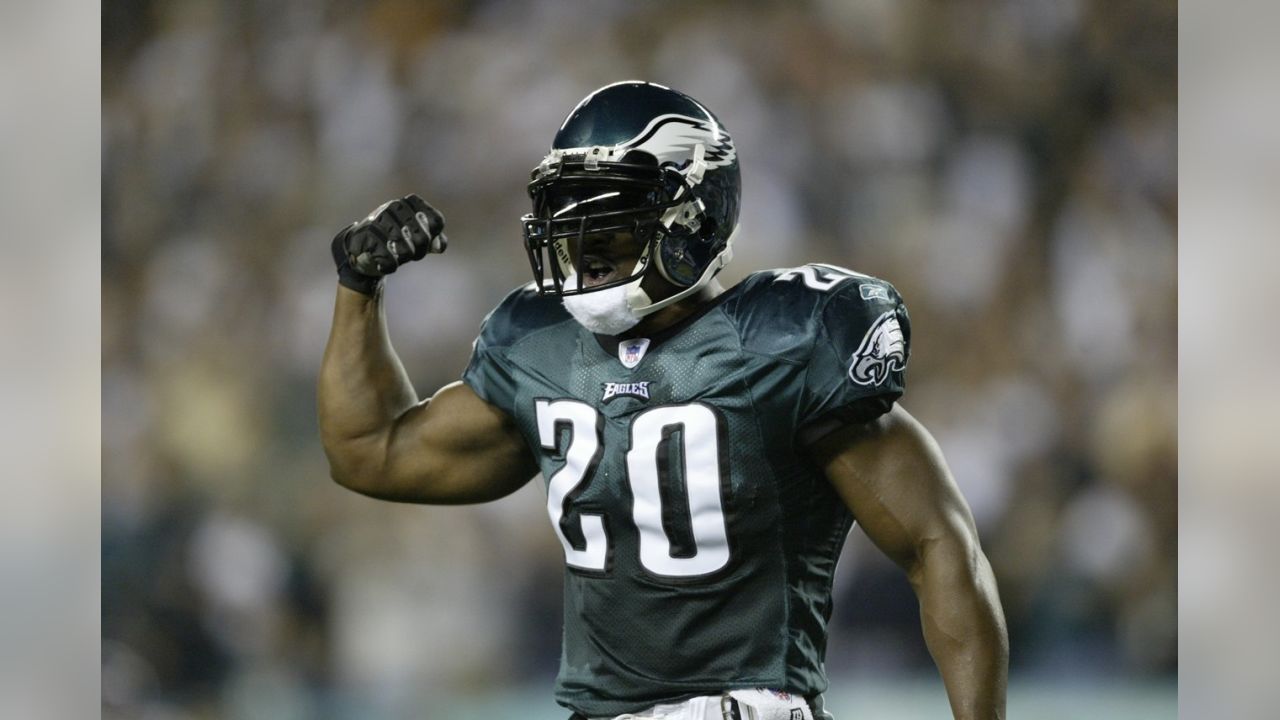 Philadelphia Eagles' Brian Dawkins shows different side in book