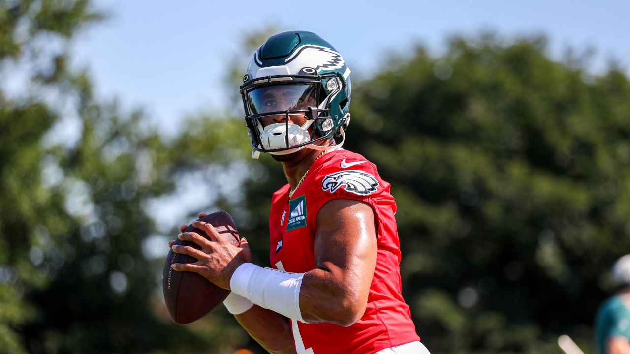 Kick Off Camp: Highlights from Day 2 of Eagles Training Camp