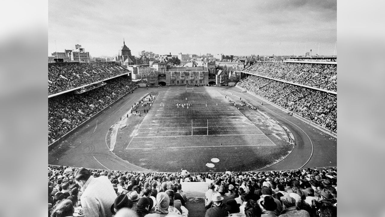 New York Giants Vs. Philadelphia Eagles at Franklin Field - 1963. Photo  Credit: Temple University Archives. : r/eagles