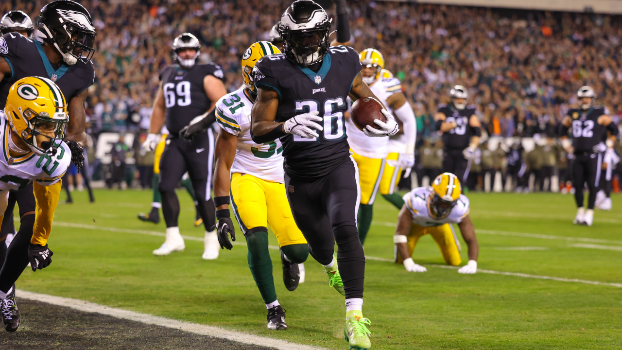 Pictures of Philadelphia Eagles' 34-27 victory over Green Bay Packers — NFL,  Week 4