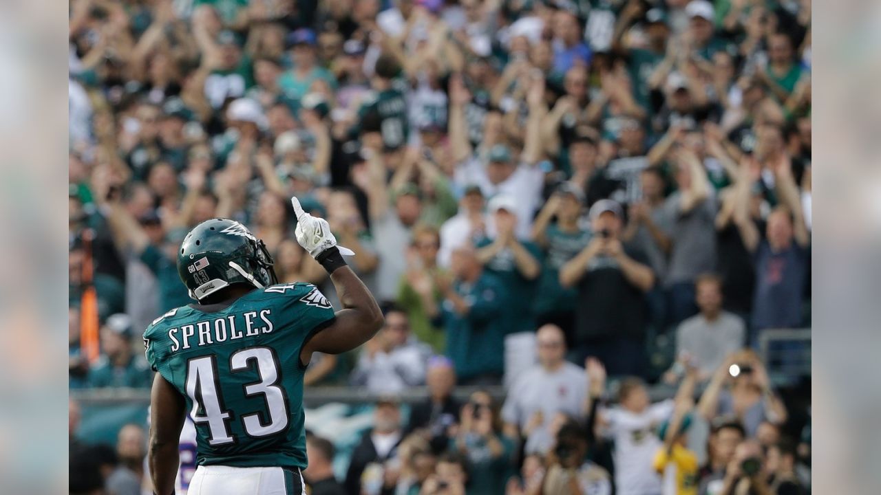 Eagles bring back K-State legend Darren Sproles on one-year deal