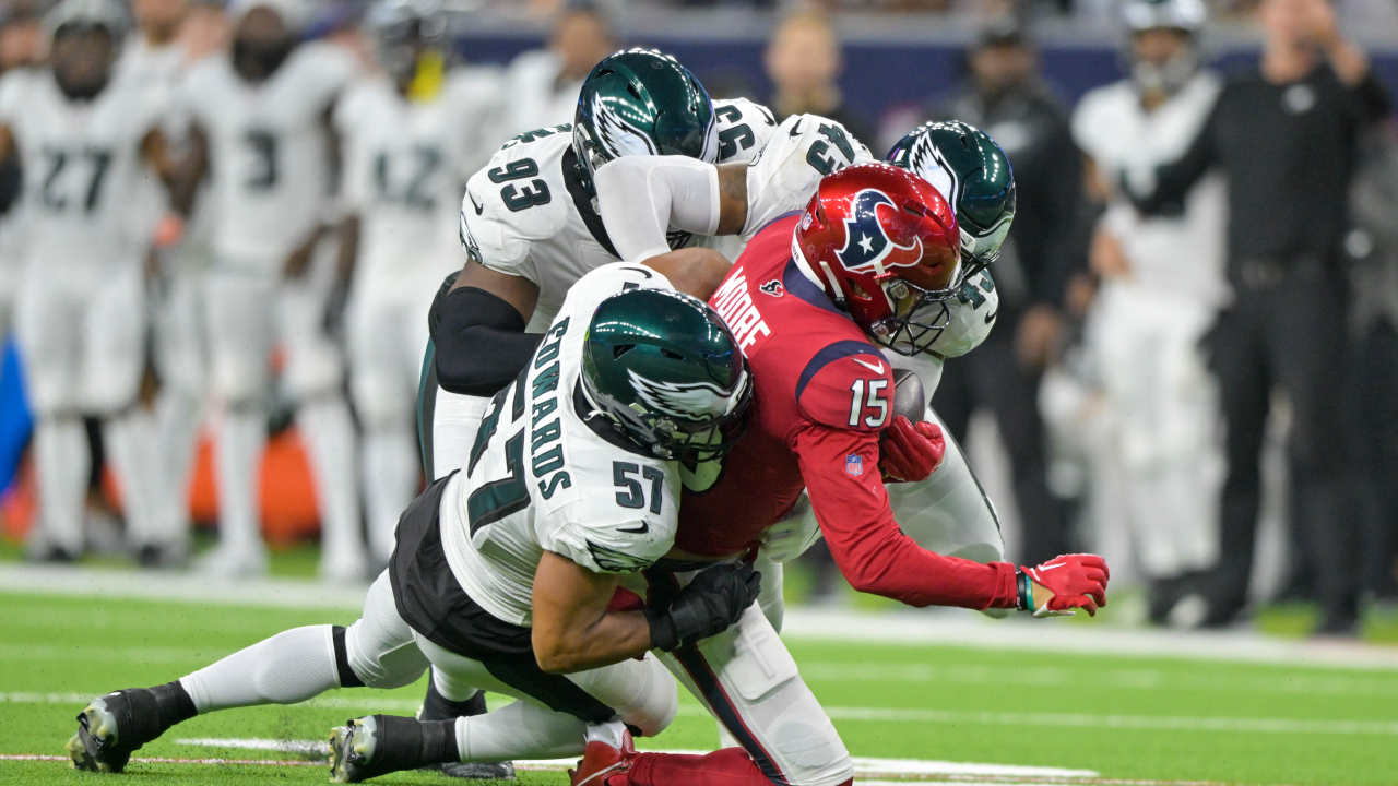 DeVonta Smith discusses improvements to his game, Eagles' 8-0 start, A.J.  Brown, playing for Philly, and more 