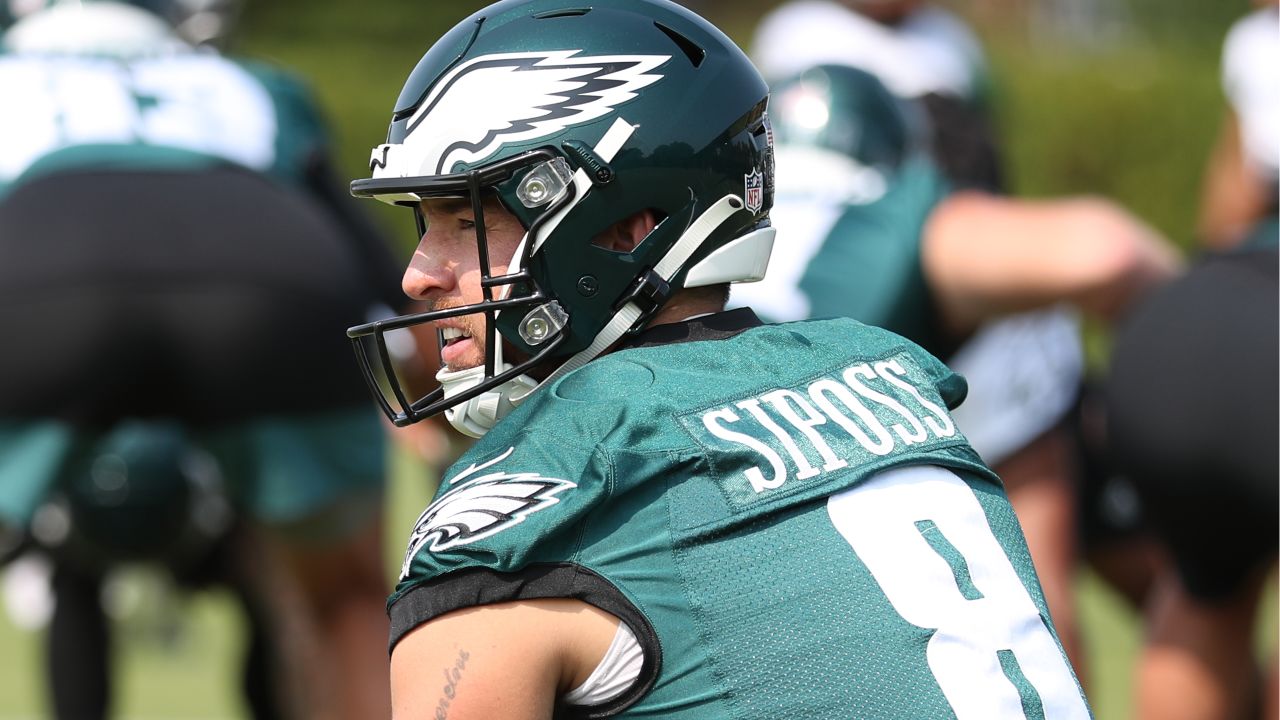 Eagles activate P Arryn Siposs, elevate pair