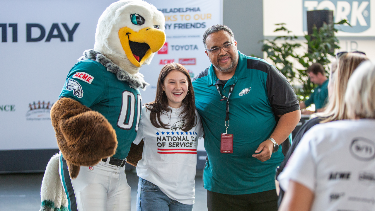 Eagles Mascot Swoop Picks Up New Coach Nick Sirianni at the Airport