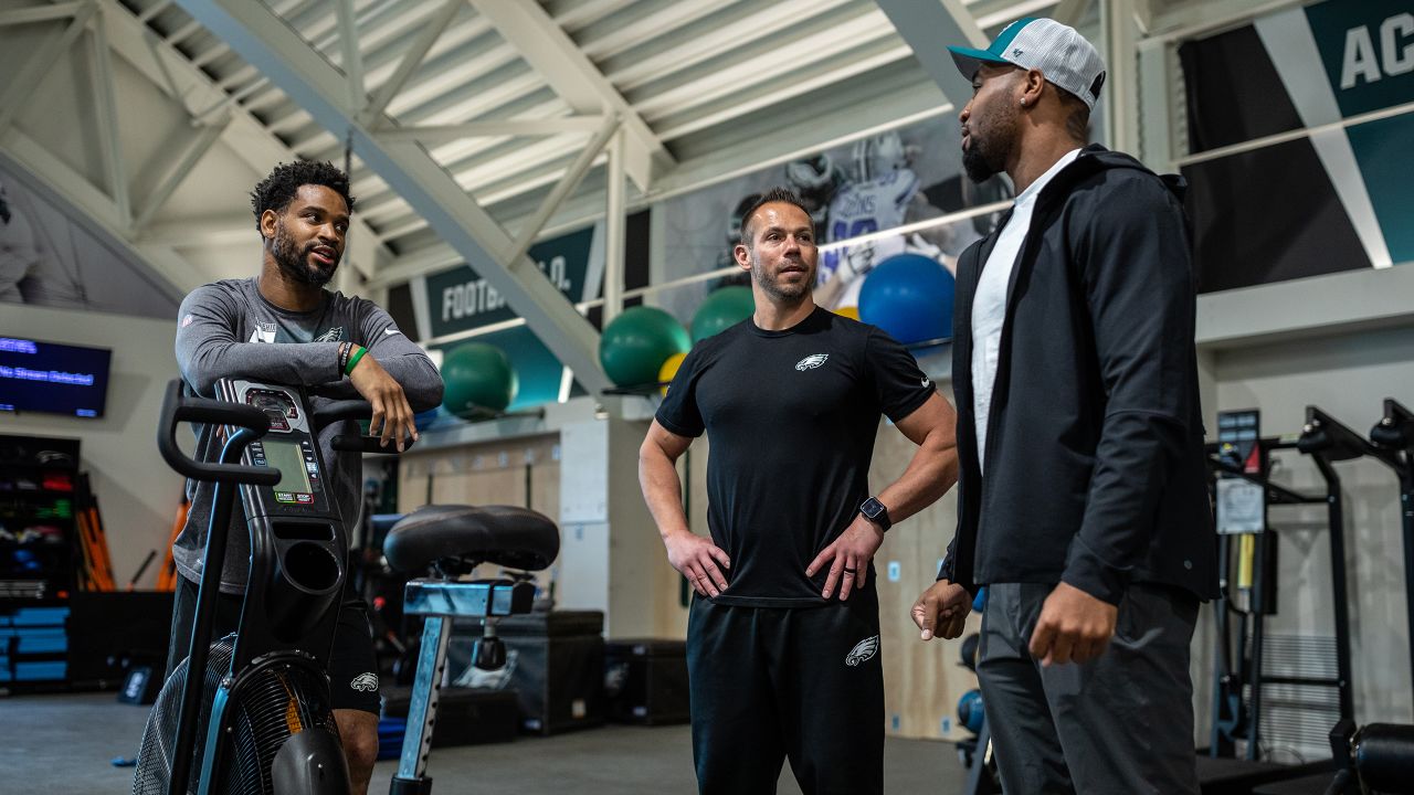 Philadelphia Eagles' Haason Reddick hosts youth camp in Camden