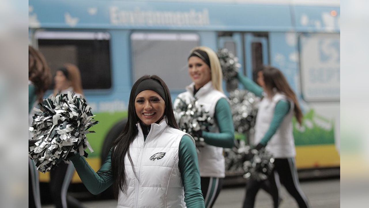 Thank you for having us @philadelphiaeagles ! Such a fun morning watching  the birds at #EaglesCamp 🦅 Can't wait for 🏈 season!