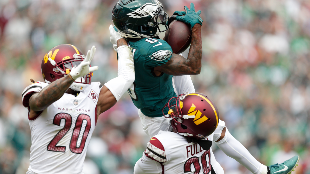 Why Eagles should monitor the status of this young Bears receiver during  training camp 