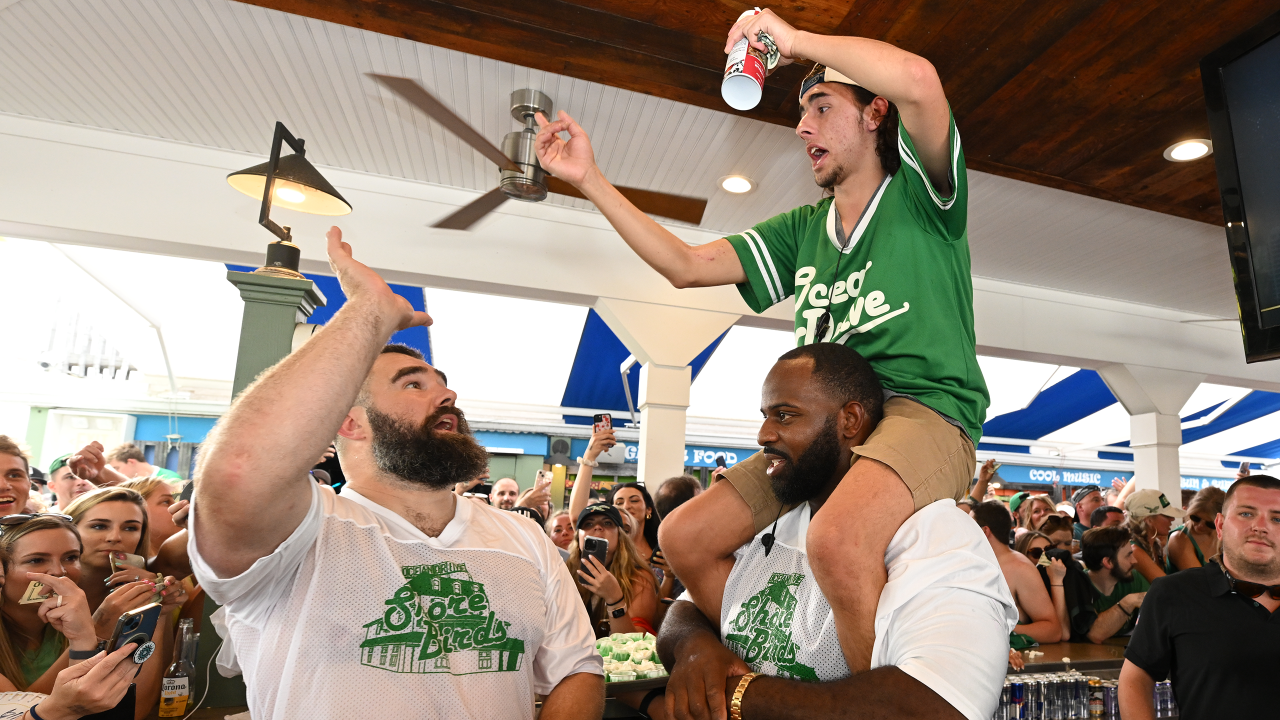 Jason Kelce celebrity bartending at shore for Eagles Autism Challenge