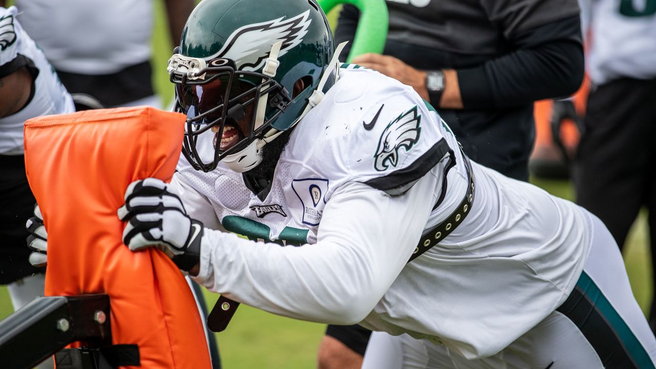 Eagles fans surprise Brandon Graham at special news conference - ESPN Video