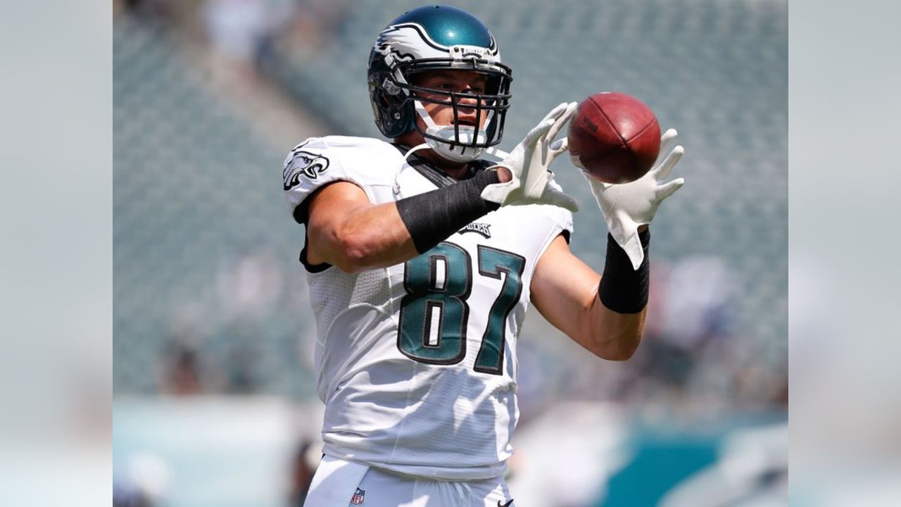 Brent Celek, longest-tenured Eagle, keeps eyes on prize