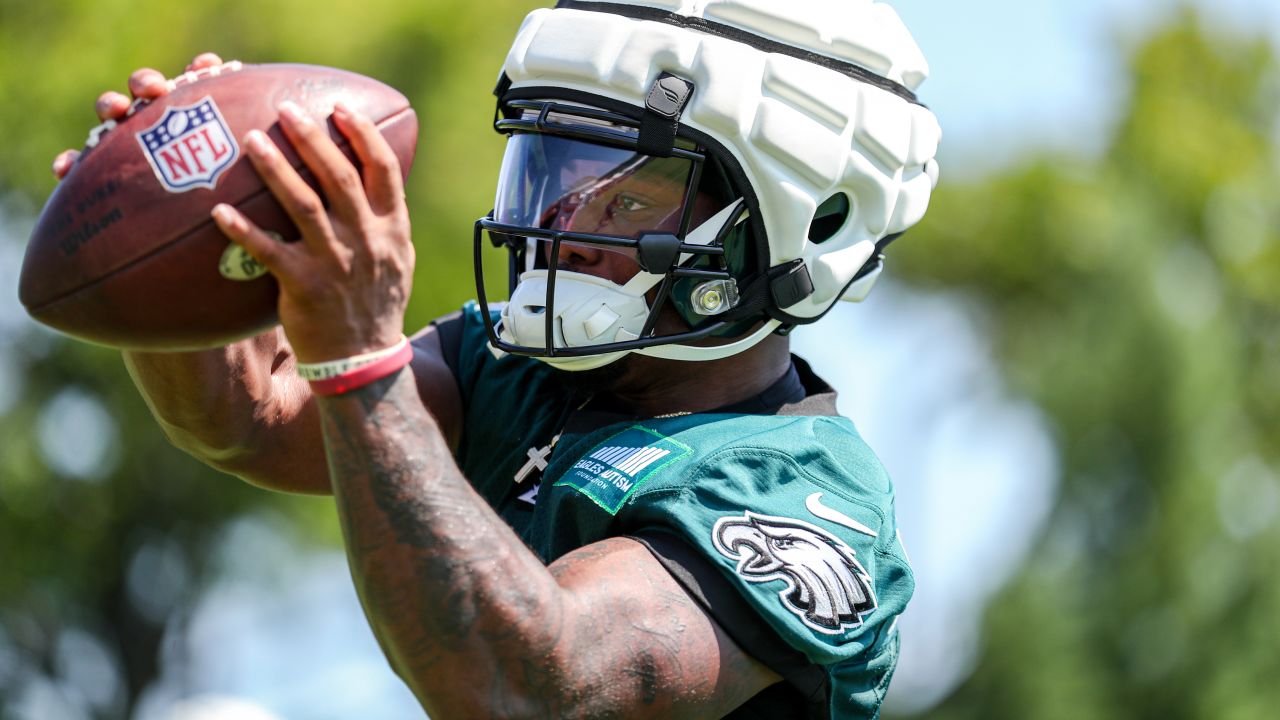 Philadelphia Eagles' Haason Reddick in action during practice at NFL  football team's training camp, Saturday, July 30, 2022, in Philadelphia.  (AP Photo/Chris Szagola Stock Photo - Alamy