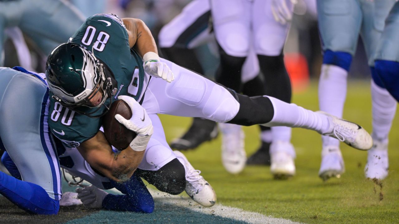 Dallas Cowboys vs Philadelphia Eagles - Social - January 09, 2022