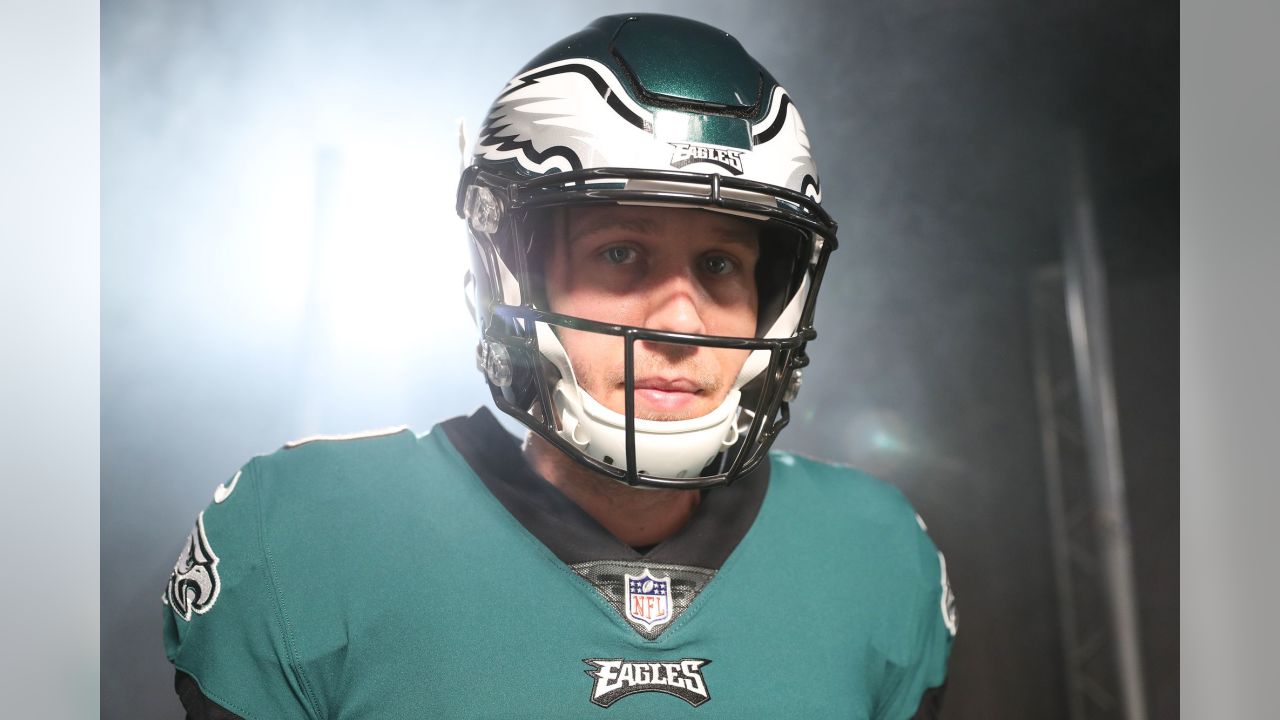 Nick Foles, Eagles can exchange underdog masks for Super Bowl rings