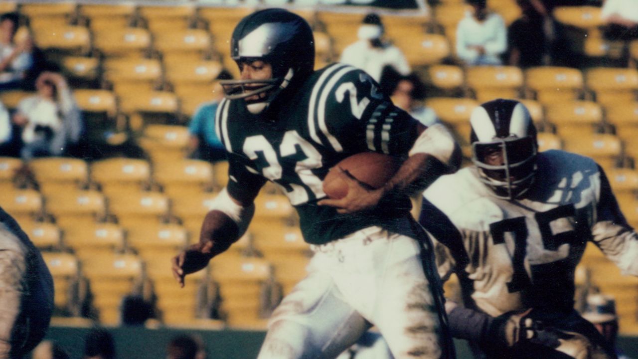 Timmy Brown Green Bay Packers 1959, Philadelphia Eagles 1960-67 and  Baltimore Colts 1968.