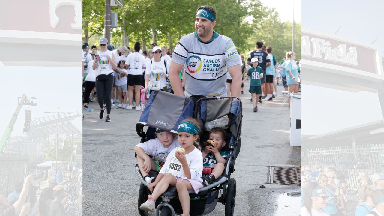 X \ Philadelphia Eagles على X: After nearly six million entries supporting  #EaglesAutismChallenge, we have a winner! The Gillece family will receive  their Super Bowl ring on December 3rd. #FlyEaglesFly