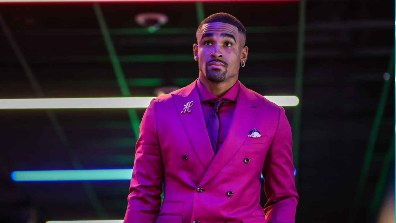 Jalen Hurts Outfit Goes Viral With Clashing Purple at Eagles Game